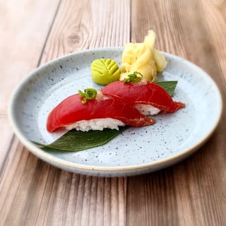 Spicy Garlic Tuna Tataki Sushi