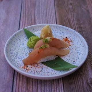 Spicy Garlic Albacore Tataki Sushi